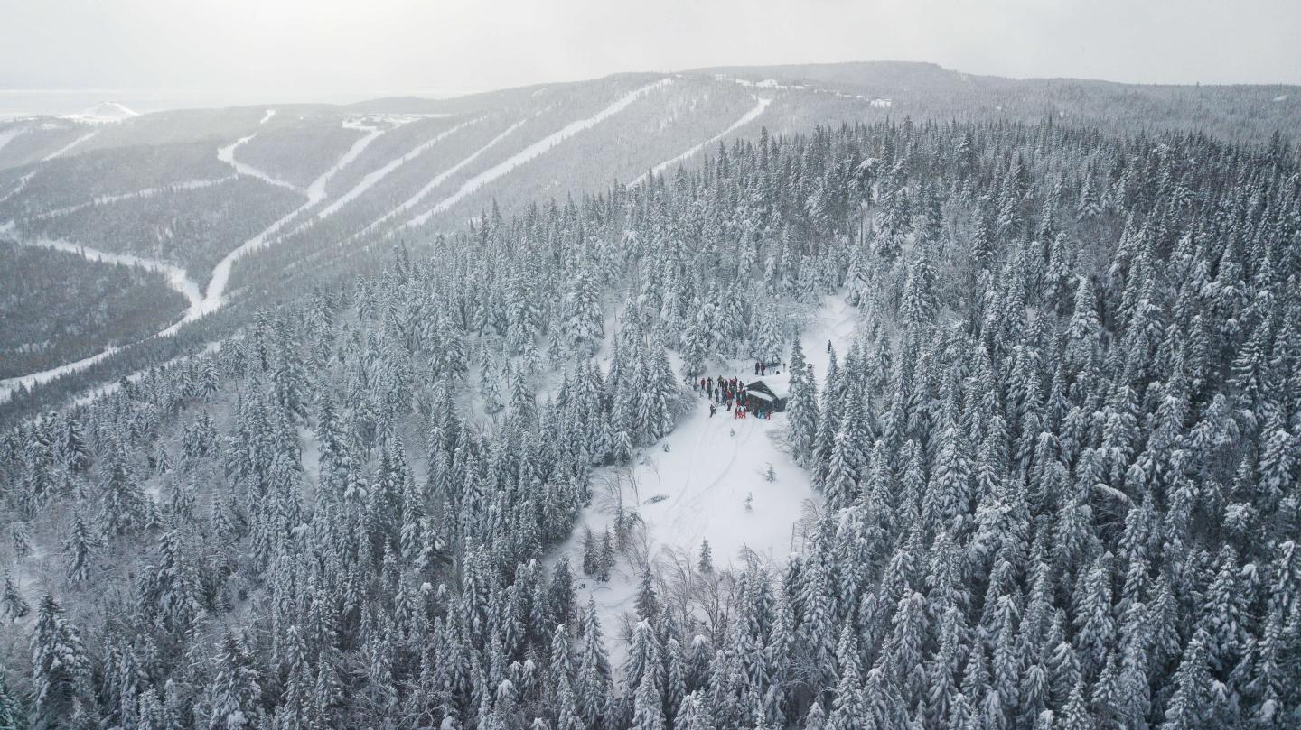photo of apres lodge in winter