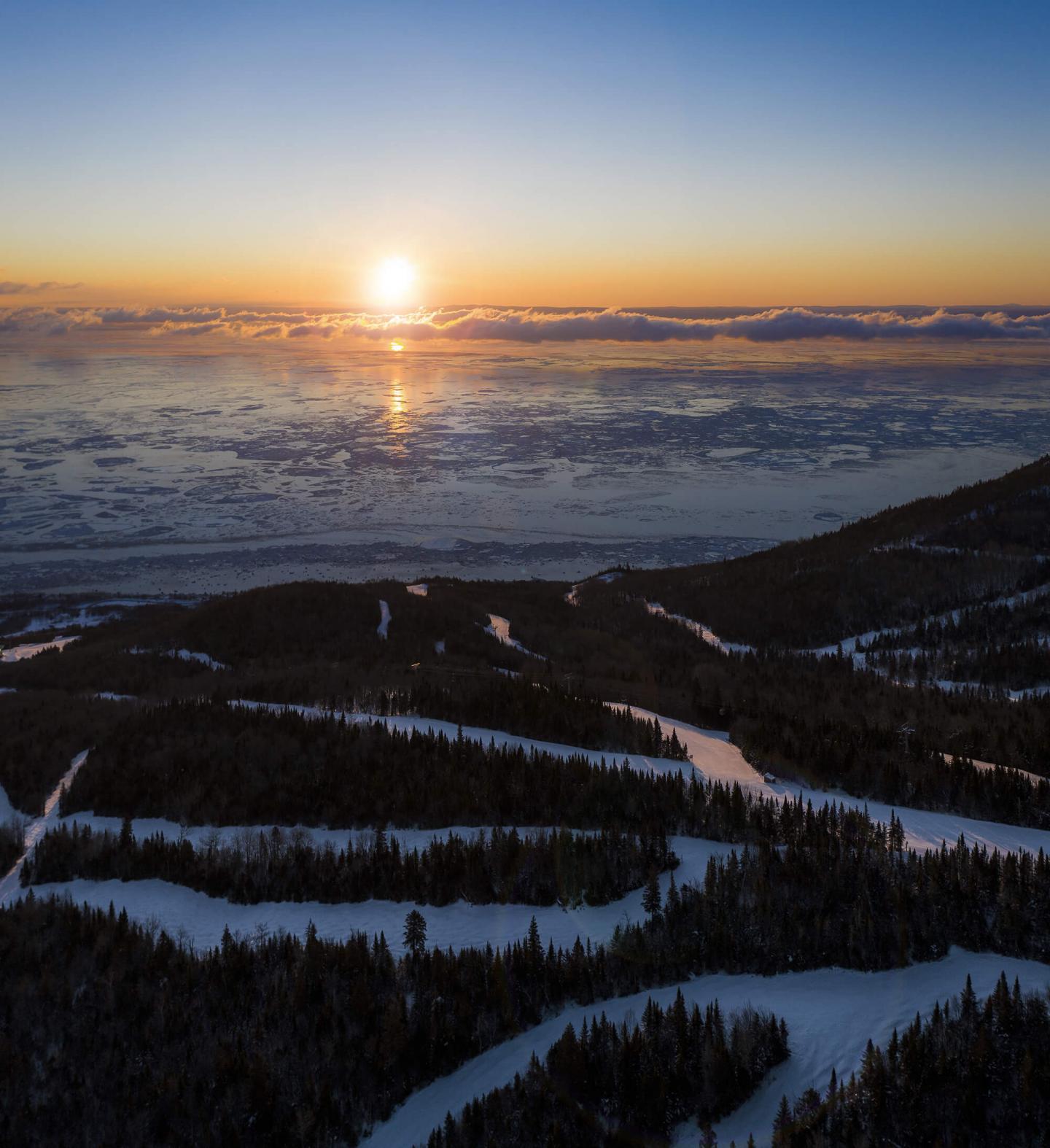 panorama of le massif resort quebec ski snowboard mountain