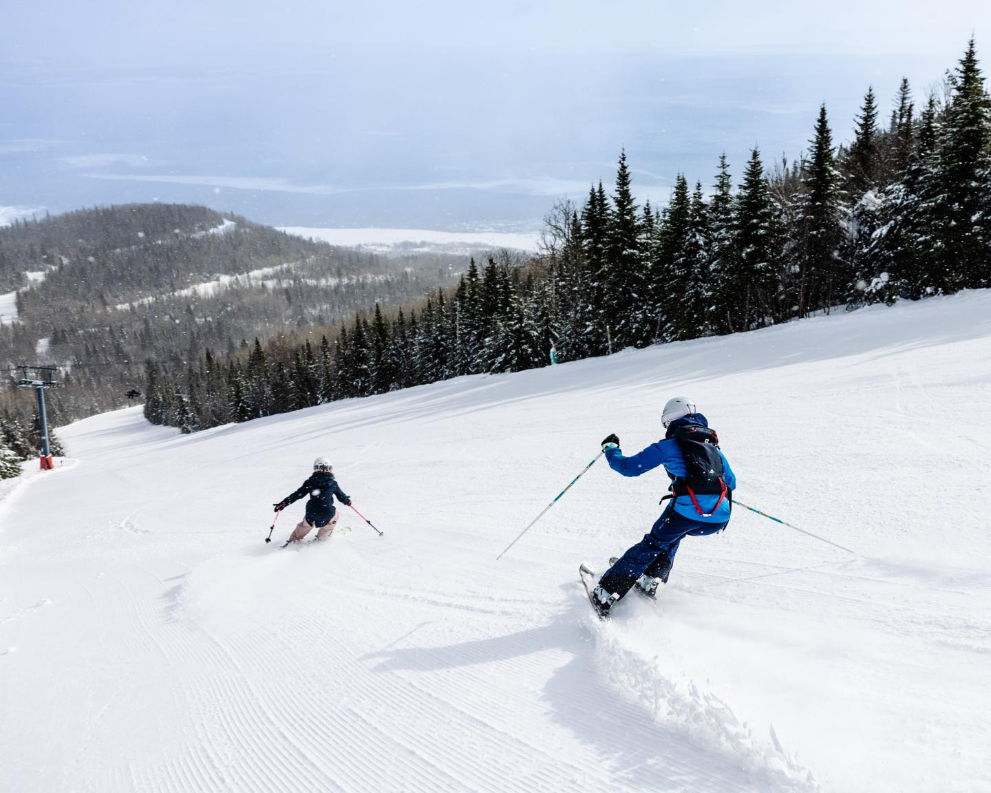 Famille en ski au Massif de Charlevoix