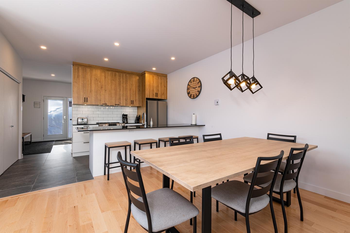 Chalet-jumelé-hiver-4b-salle a manger