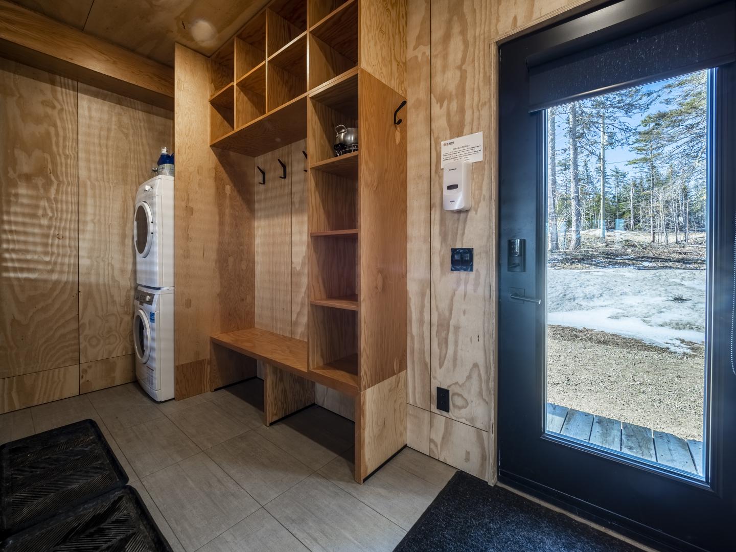 Refuge 5B hiver - entrée