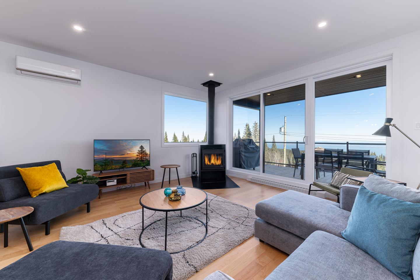 CFOR 13A - new salon 2