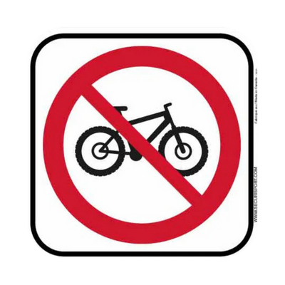 Interdiction de vélo, symbole rouge et noir.